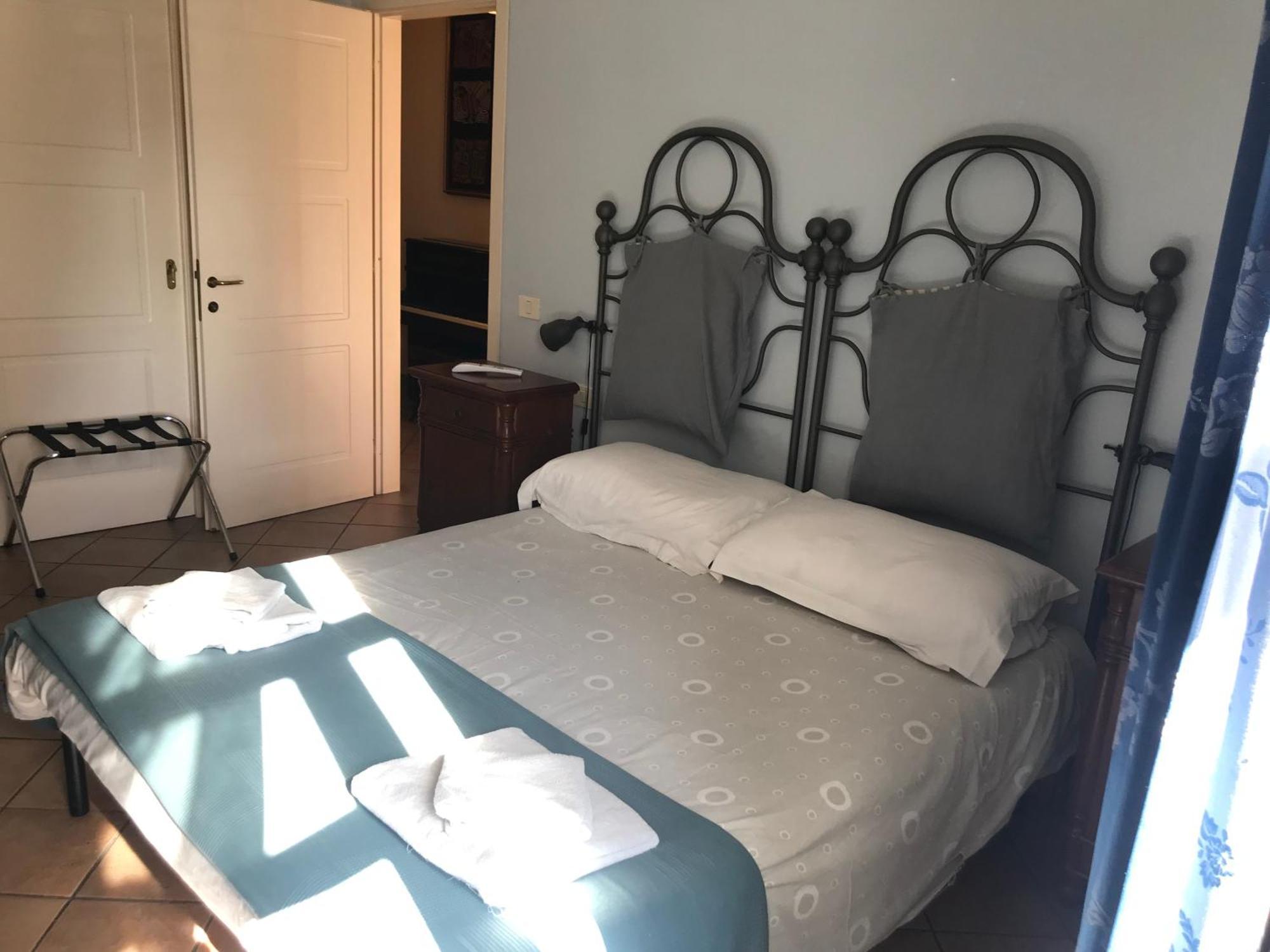 Numero 3 Hotel Cagliari Ngoại thất bức ảnh