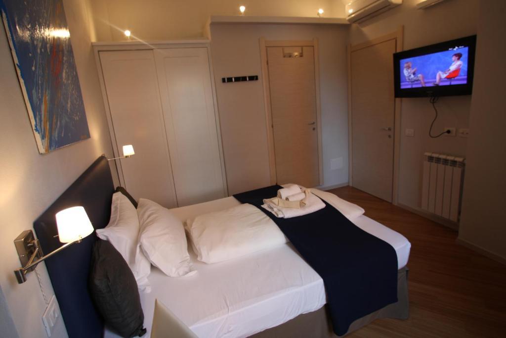 Numero 3 Hotel Cagliari Phòng bức ảnh